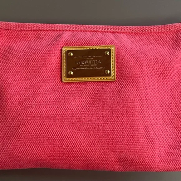 Louis Vuitton Hot Pink Antigua Pouch Crossbody - Picture 3 of 9